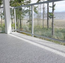 Aluminum railings for the ultimate low-maintenance outdoor living space